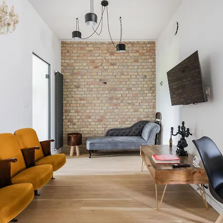 Quiet Retreat Next To Szimpla Garden Апартаменты *